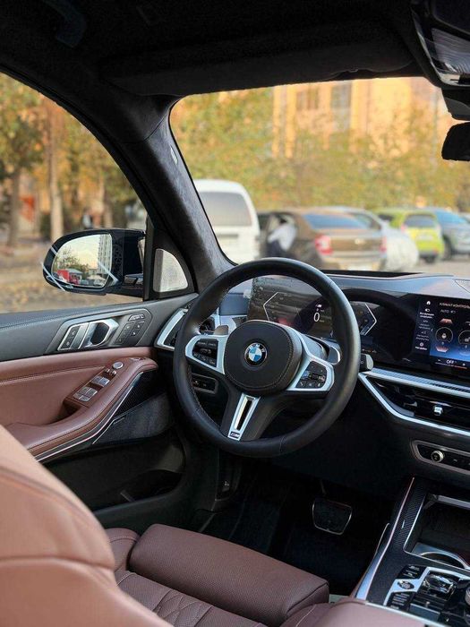 BMW X7 M60i возможно приобрести в рассрочку или обменять