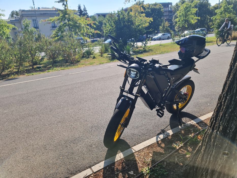 Vând bicicletă electrică stil moto roti fat 20x4.0