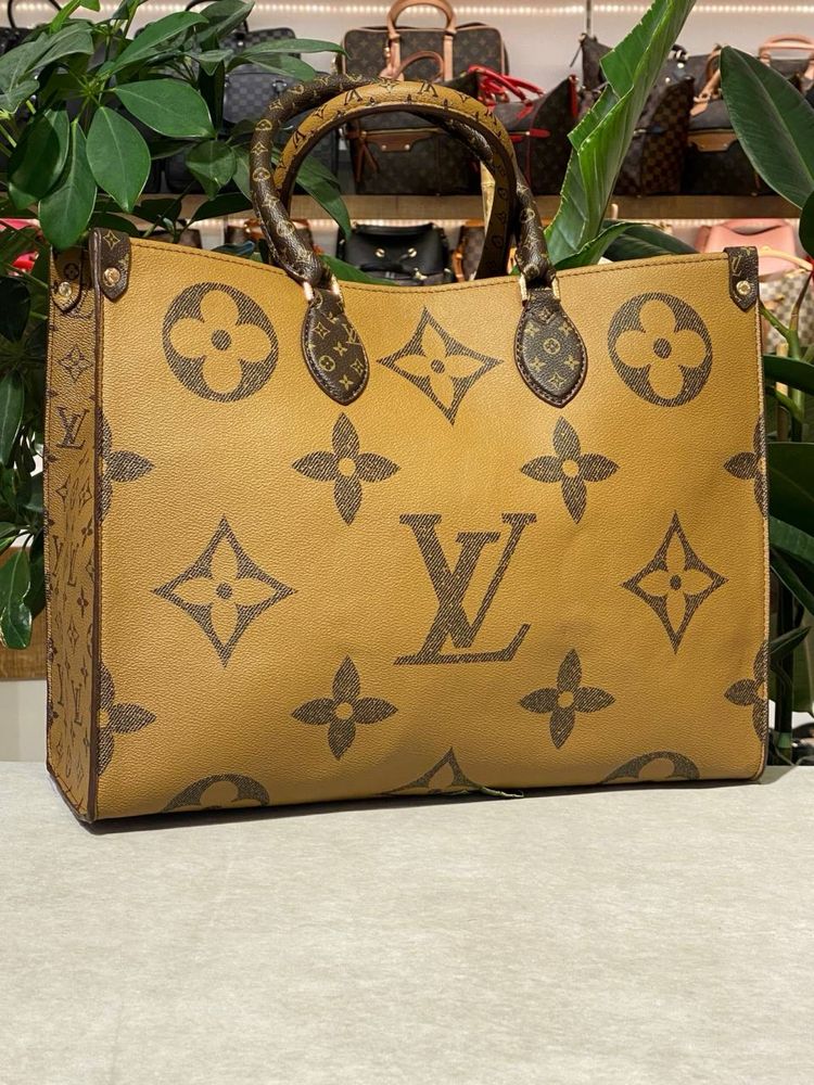 Geanta Louis Vuitton Noua !!! Dimensiuni 41/31 !!!