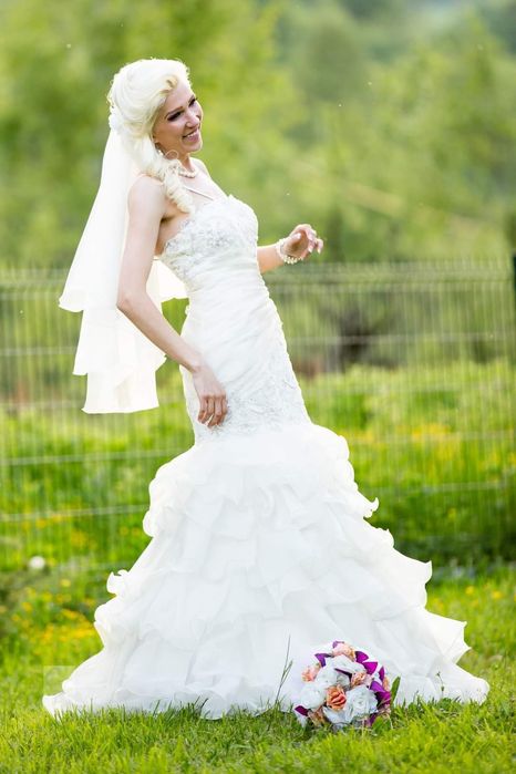 Rochie mireasa, mărimea s.,m,300 lei