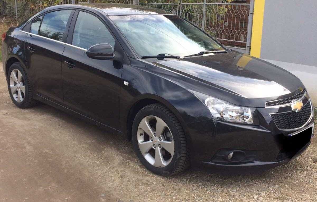 Лек автомобил Chevrolet Cruze 2012г.