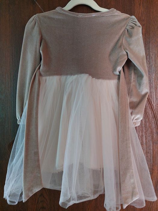 Коледна Детска рокля в бежово и екрю