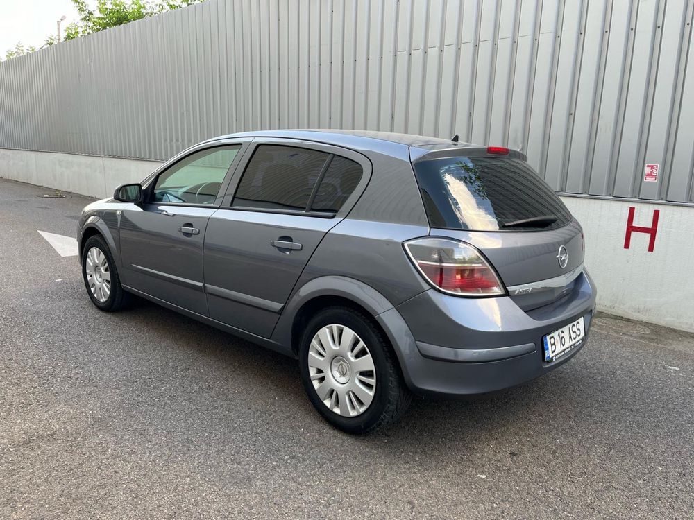Vand Opel astra H Facelift  170.000 km reali An 2008  1.6 benzina
