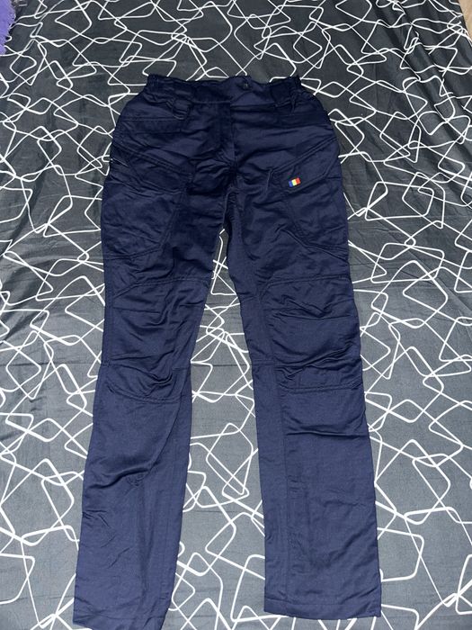 Vând pantaloni de poliție , noi , Mentor ! Marimea 36 talia I.