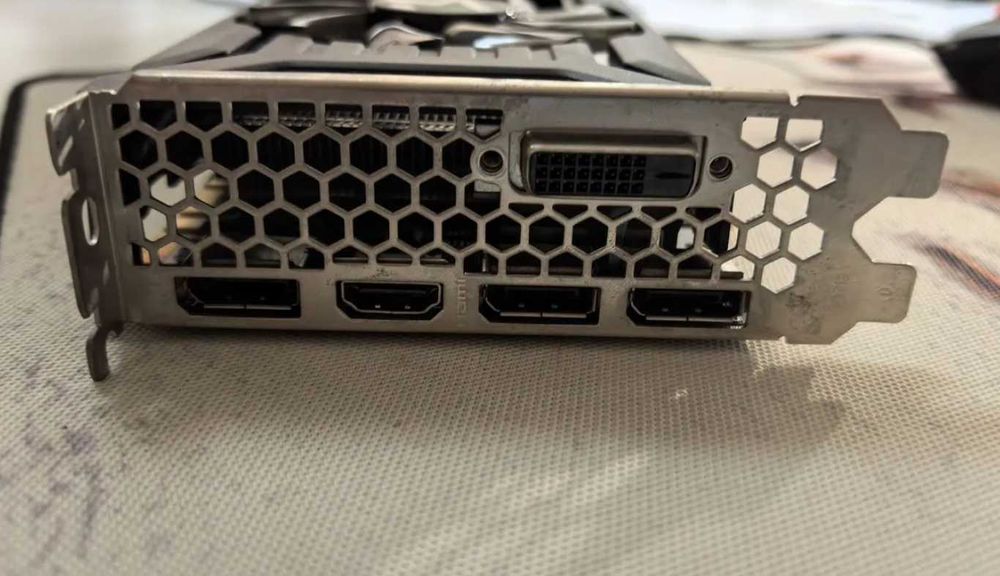 Продам видеокарту GeForce GTX 1070 / 8GB / 256Bit