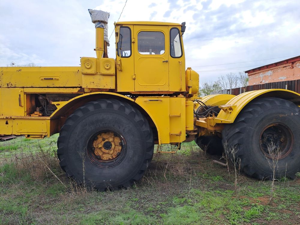Трактор К 700 Кировец