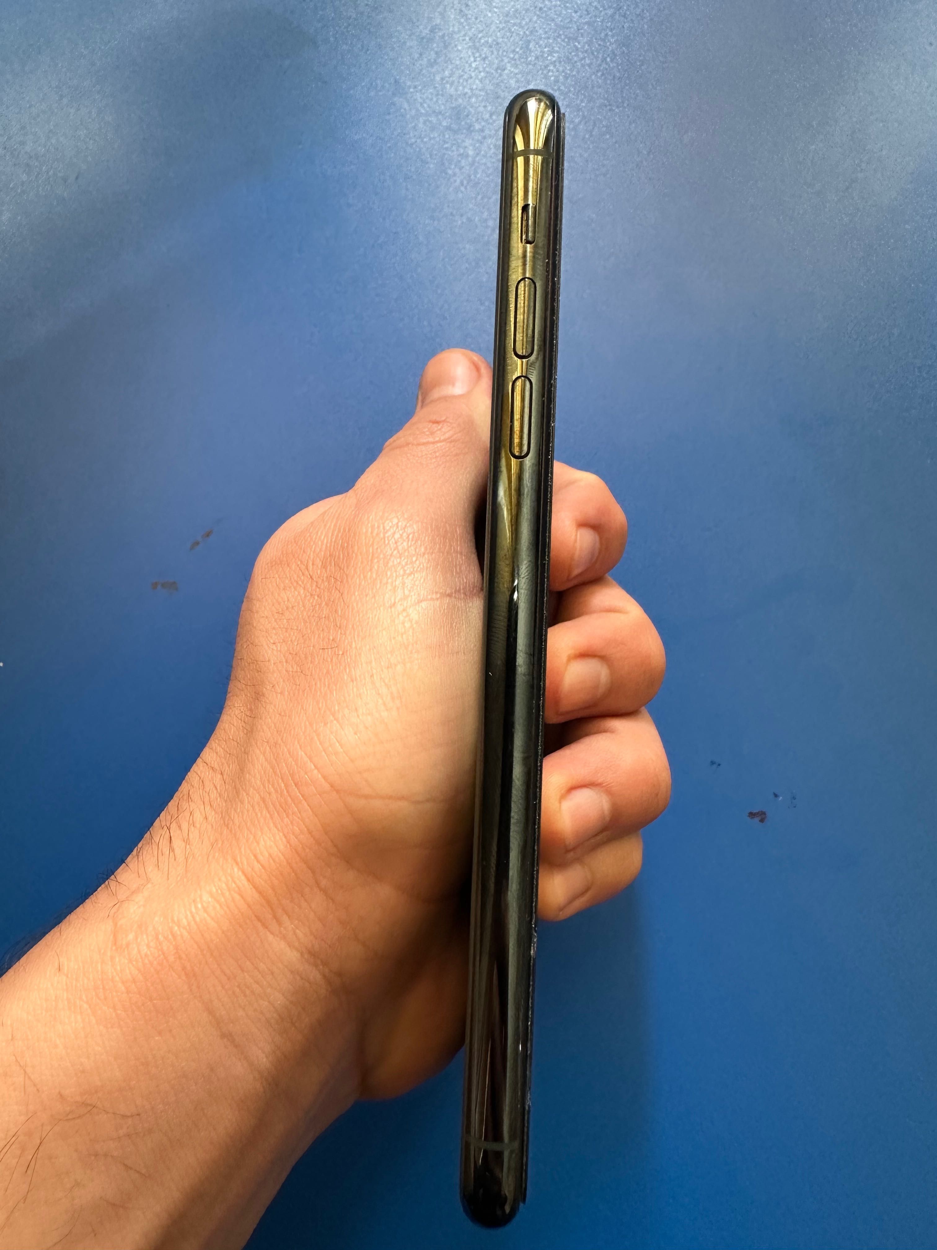 iPhone 11 Pro Max 
Holati idel 
Kar-dak 
Yomkost 78% 
4 min (bo’lishi)