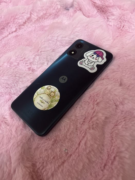 Motorola e13 se vinde