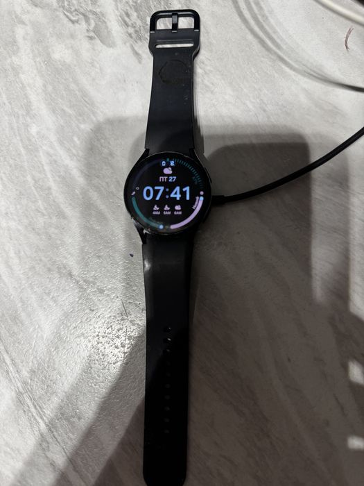 Samsung Galaxy Watch 6 (40 мм, Bluetooth-версия).