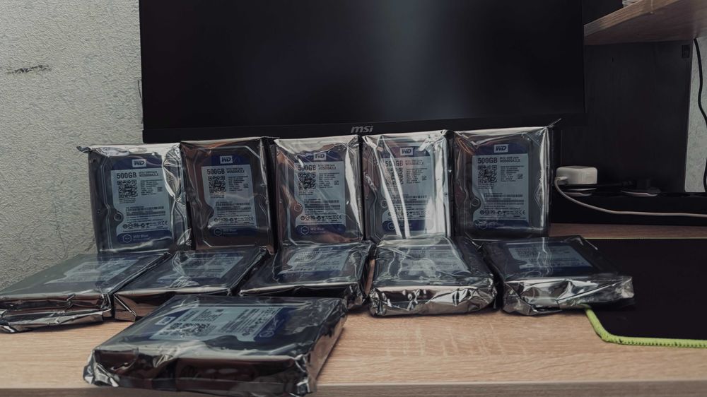 Новый Жёсткий диск для настольных ПК с обьемом 500 ГБ .