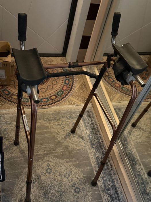 Продам ходунки для взрослых