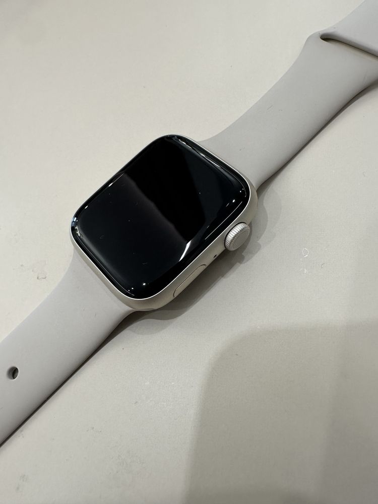 Apple Watch 8 Gold 44mm