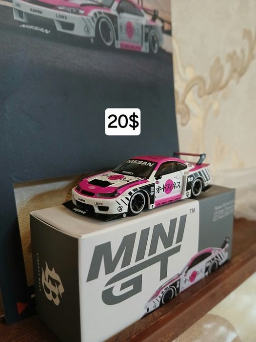 hot wheels mini gt