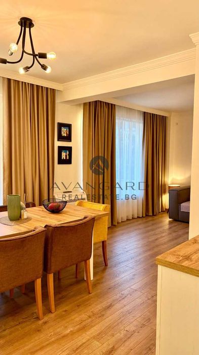 Продава се Тристаен апартамент в Пловдив, Център - 110 кв.м за 2939 €/кв.м - Снимка #5