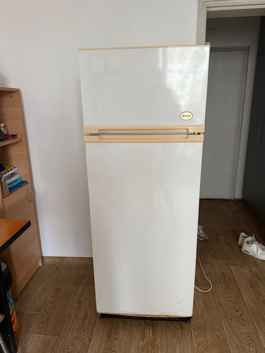 Продавам хладилник