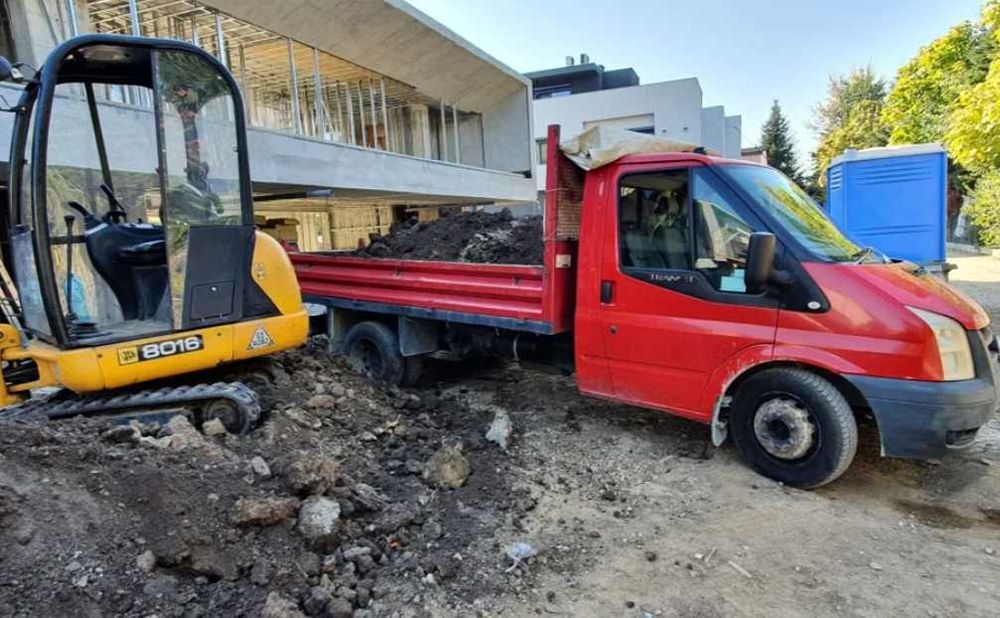 Transport moloz debarasări mobila resturi curatare teren amenajare