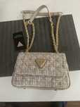 Дамска чанта Guess