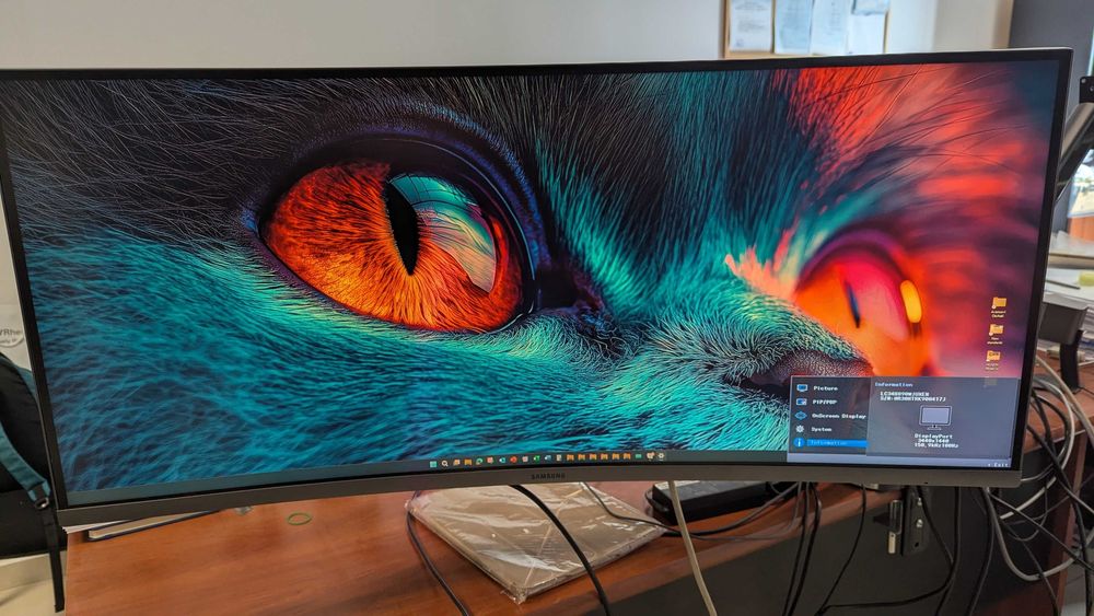 34" SAMSUNG 21:9 извит широкоформатен монитор модел C34H890WJU