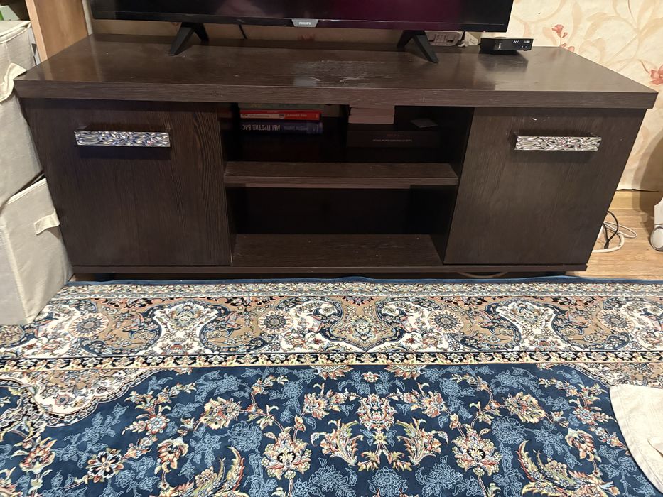 Тумбочка под телевизор