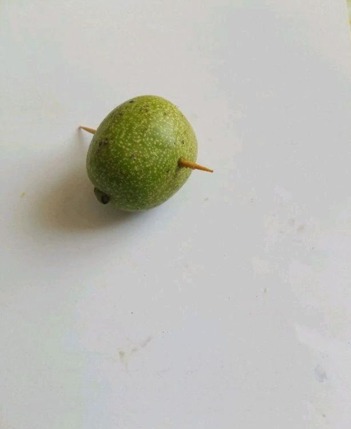 Зелёный орех  свежий