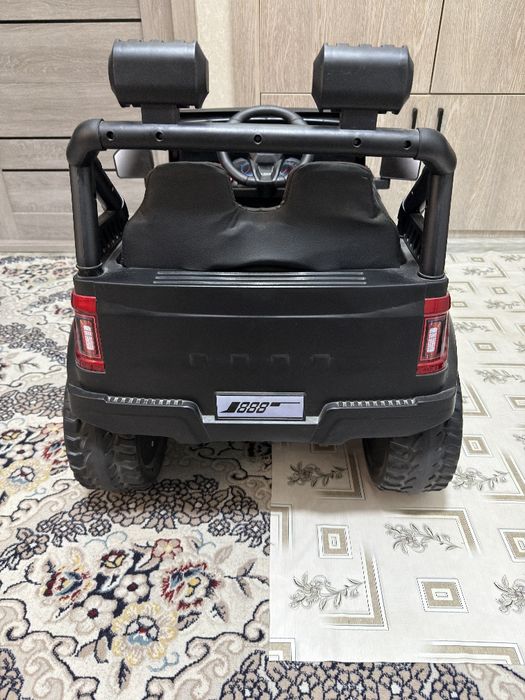 Детский электромобиль
