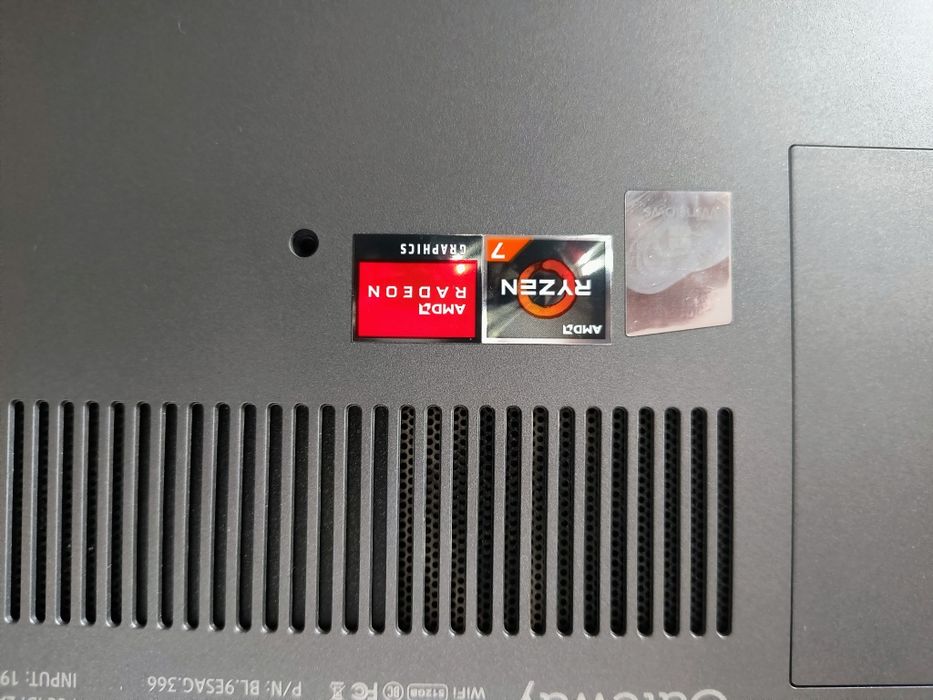 Laptop Gateway Ultra Slim (Fara baterie , probleme la pornire)