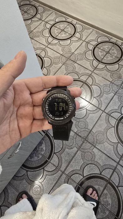 Vand / Schimb mai multe ceasuri ( Fossil , Festina , Timex,Sector) Cas