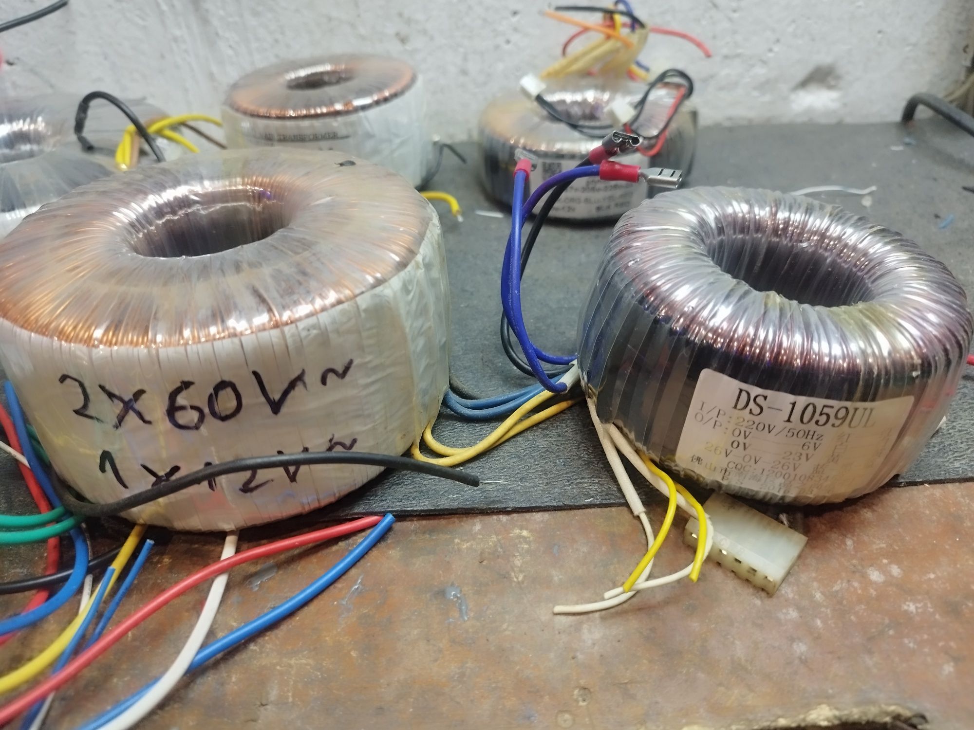 Transformator toroidal cateva modele