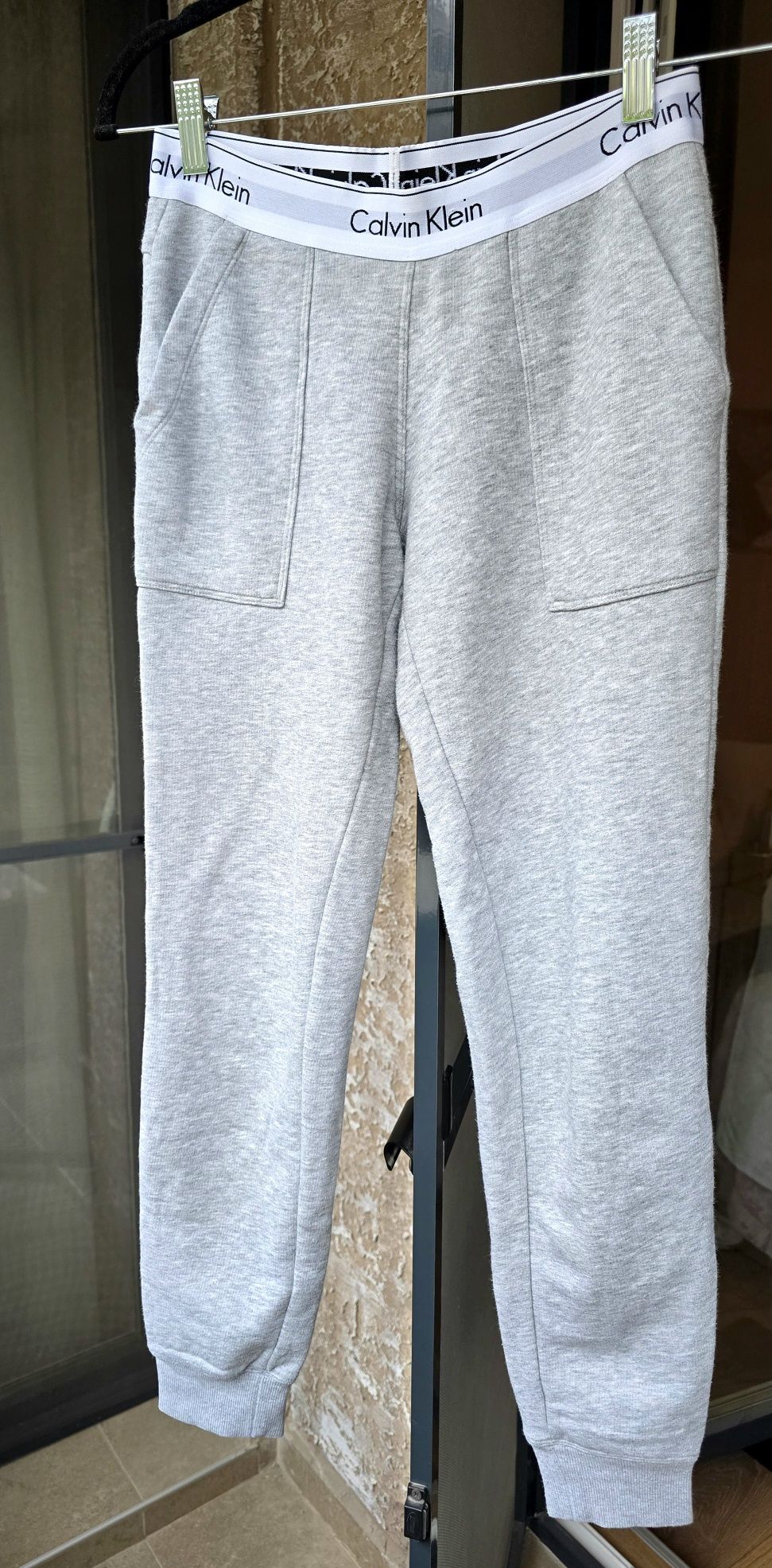 Спортен екип Calvin klein и Nike Xs