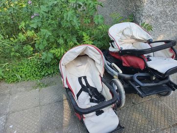 Детска количка за близнаци.