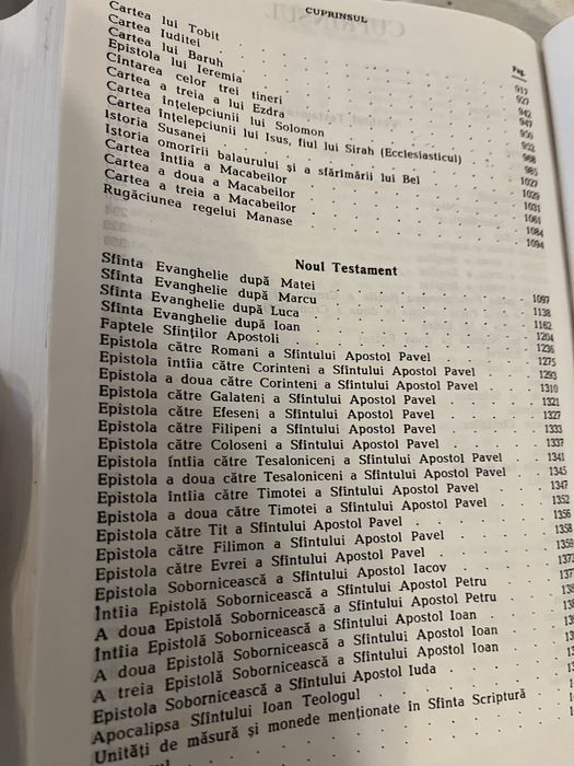 Biblia 1420 pagini,dimensiune 30/22cm