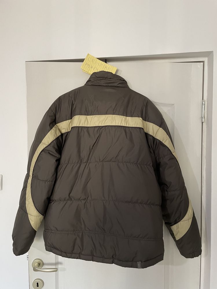 Geaca puffer Helly Hansen M cu 2 fete - similar the north face nuptse