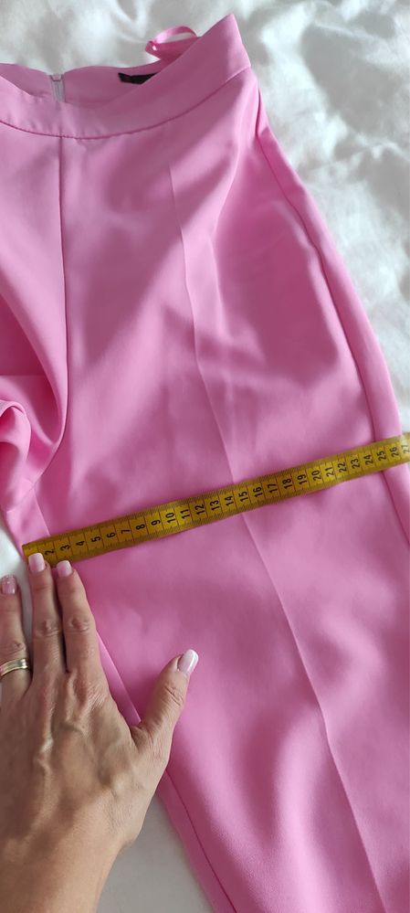 Compleu elegant roz prafuit BBY marime 36/S