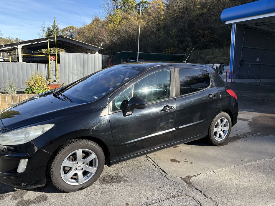 Продавам пежо 308