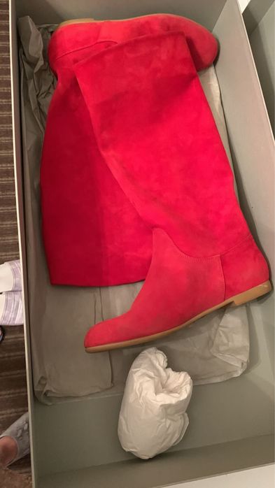 Натуральная замша и подошва кожаная