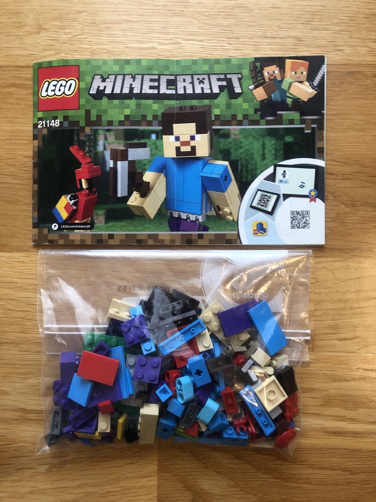 Lego Minecraft 21148 Steve Minecraft BigFig cu papagal