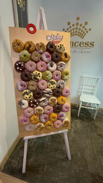 Gelato,donuts & lemonade bar, tort de shoturi si dj