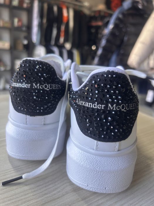 Adidasi Alexander Mc Q.