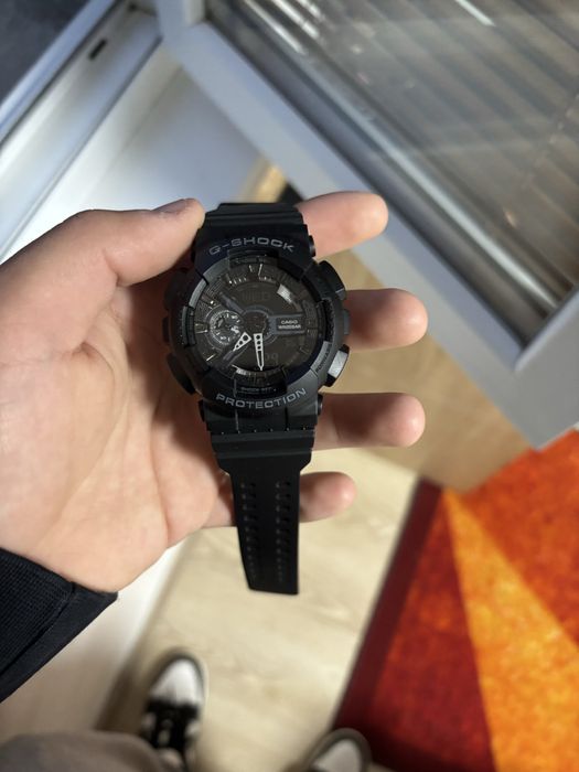 Casio g shock.