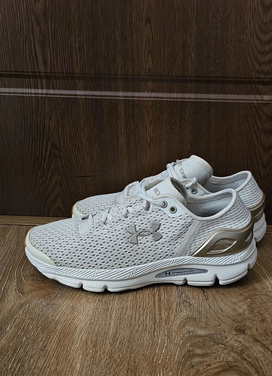 Дамски маратонки Under Armour