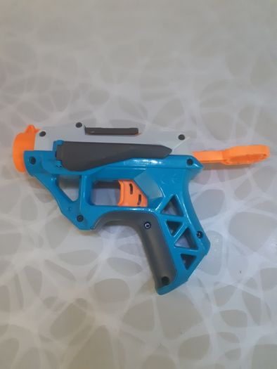 Продам игрушечные пистолеты Nerf.