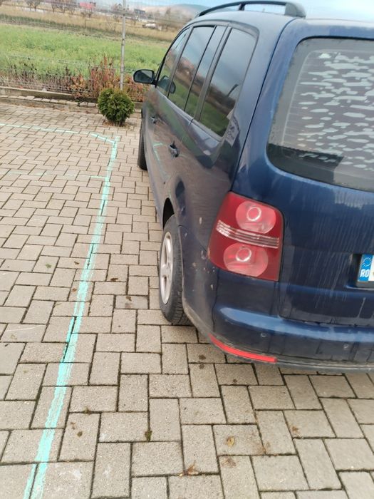 Vând WW Touran, an 2008