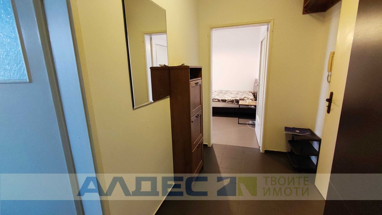 Дава се под наем Двустаен апартамент в София, Център - 55 кв.м за 408 € - Снимка #12
