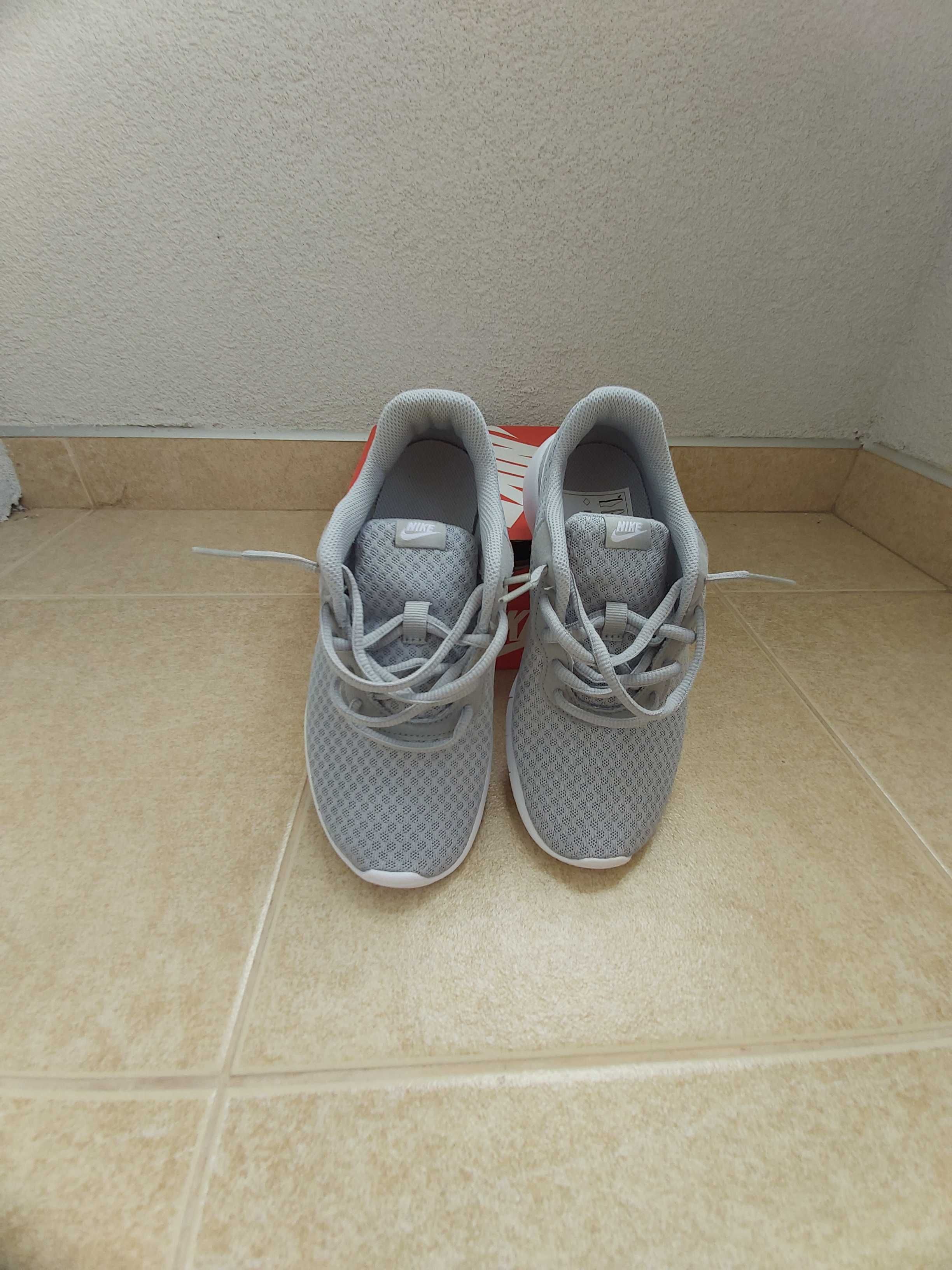 Детски маратонки Nike Tanjun
