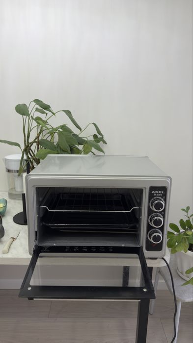 Продам духовую печь в хорошем состоянии. Пользовались нечасто.