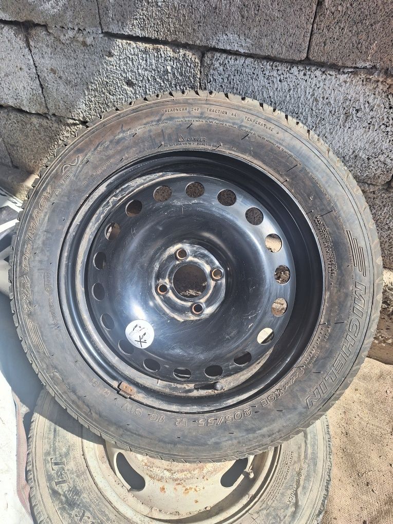 Mishelin 205/55/R16 балон новый с дисками