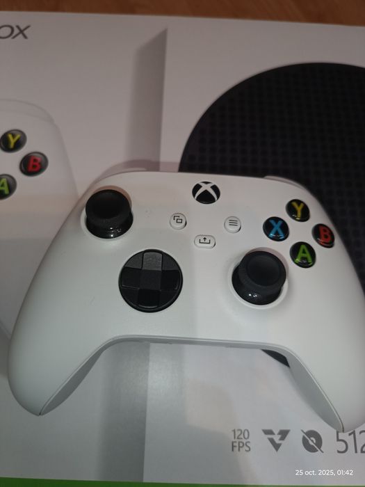 Vând Controller Xbox Series S/X Alb - Nou + Acumulator + Suport
