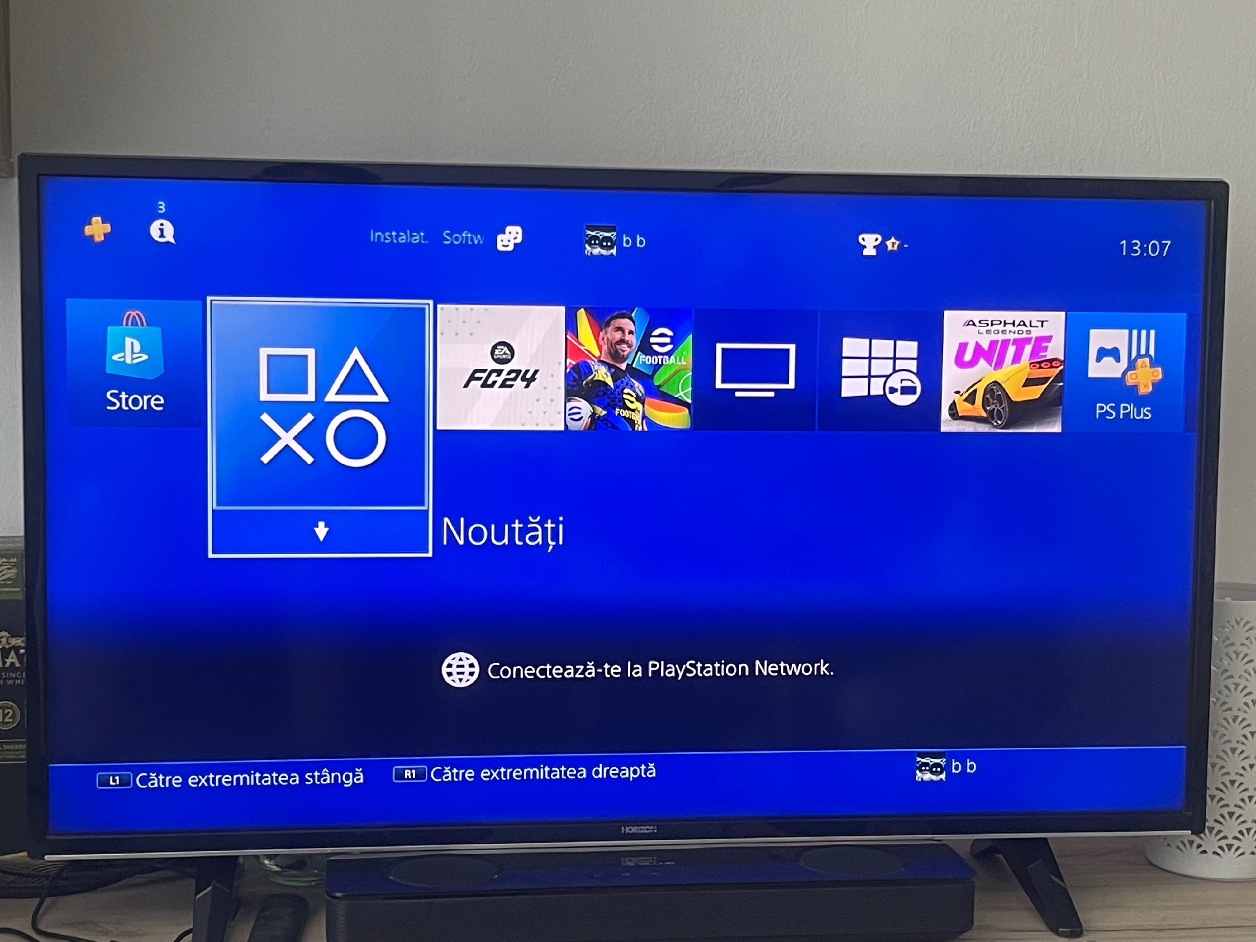 PS 4 Slim in cutie
