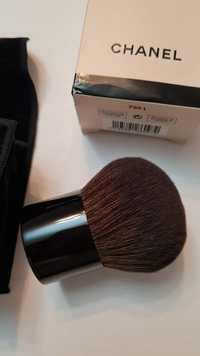 Pensula Chanel lea Beiges oversize kabuki brush