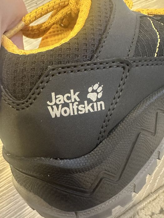 Bocanci Jack Wolfskin, marime 31, aproape noi